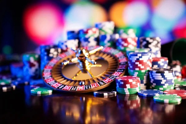 albion mobile app interface showing slot games and live dealer options
